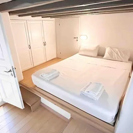Apartment Gialos