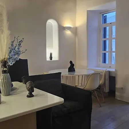 Gialos Apartment *