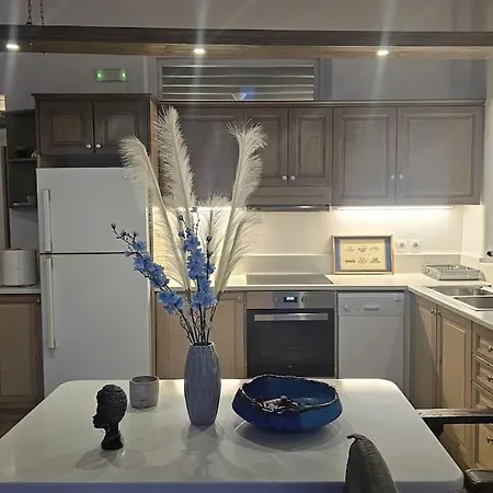 Apartment Gialos *