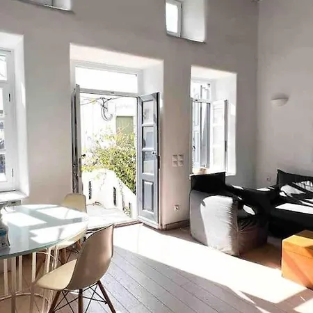 Apartment Gialos *