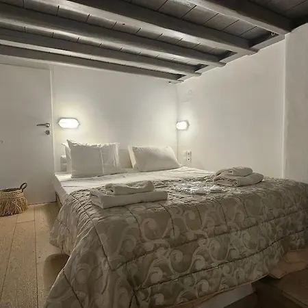 Apartment Gialos *