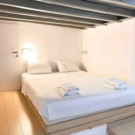 Gialos Apartment