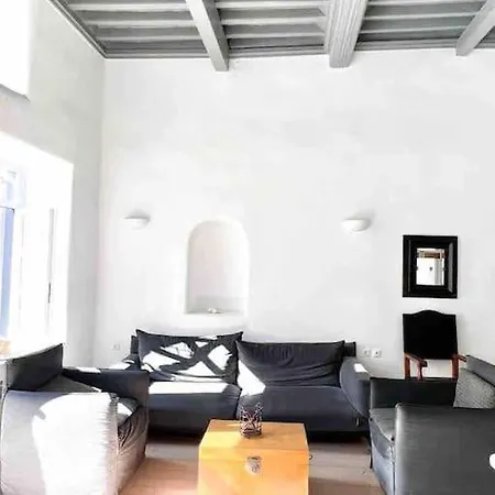 Apartment Gialos *